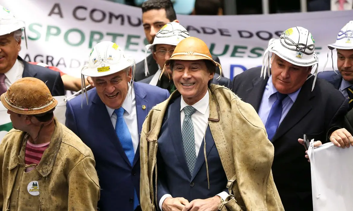 Foto da promulgação da lei que libera a Vaquejada no País