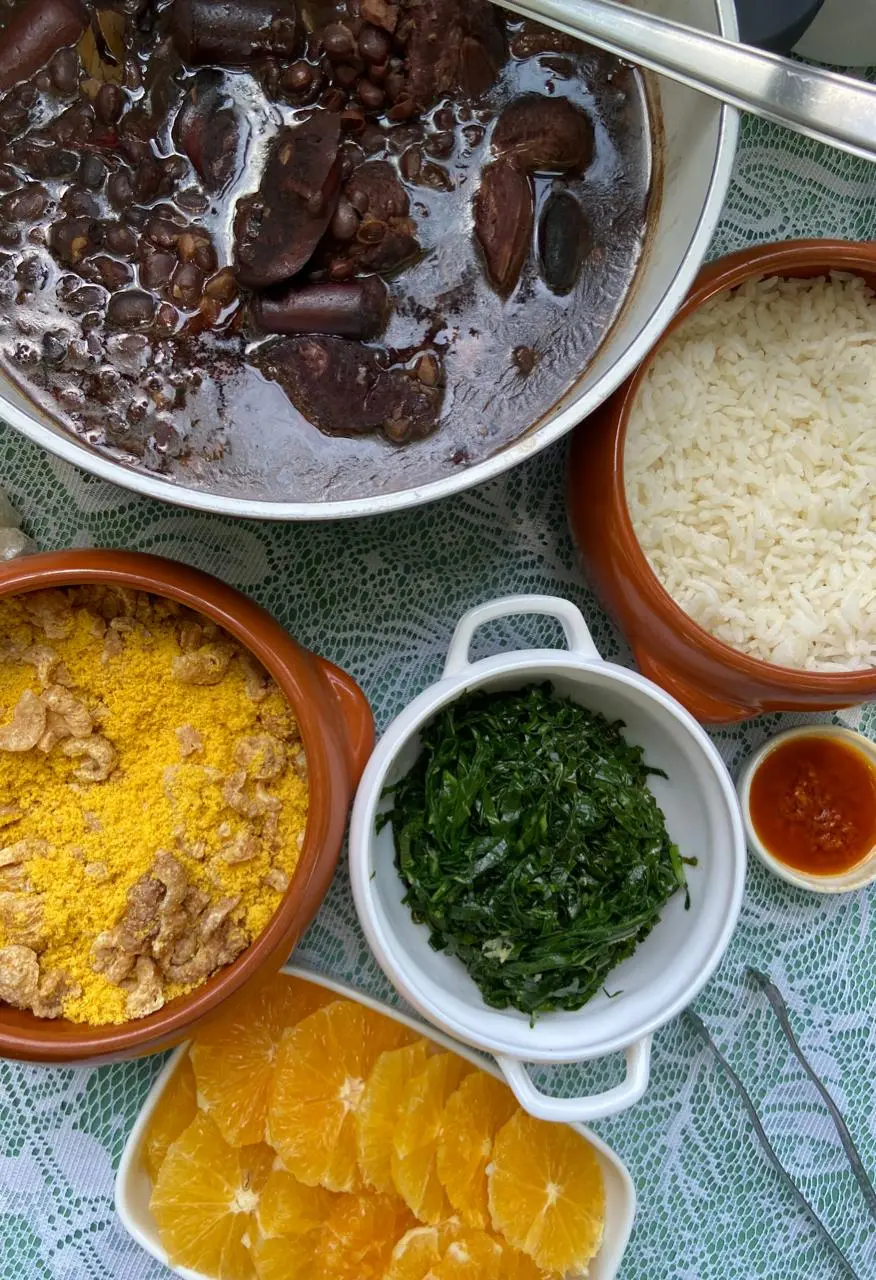 Feijoada do Café Passeio é servida nos finais de semana.