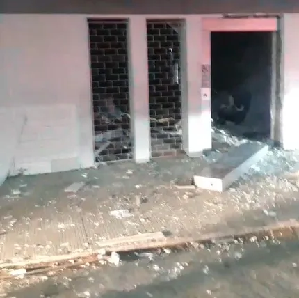 Fachada da unidade alvo da investida criminosa