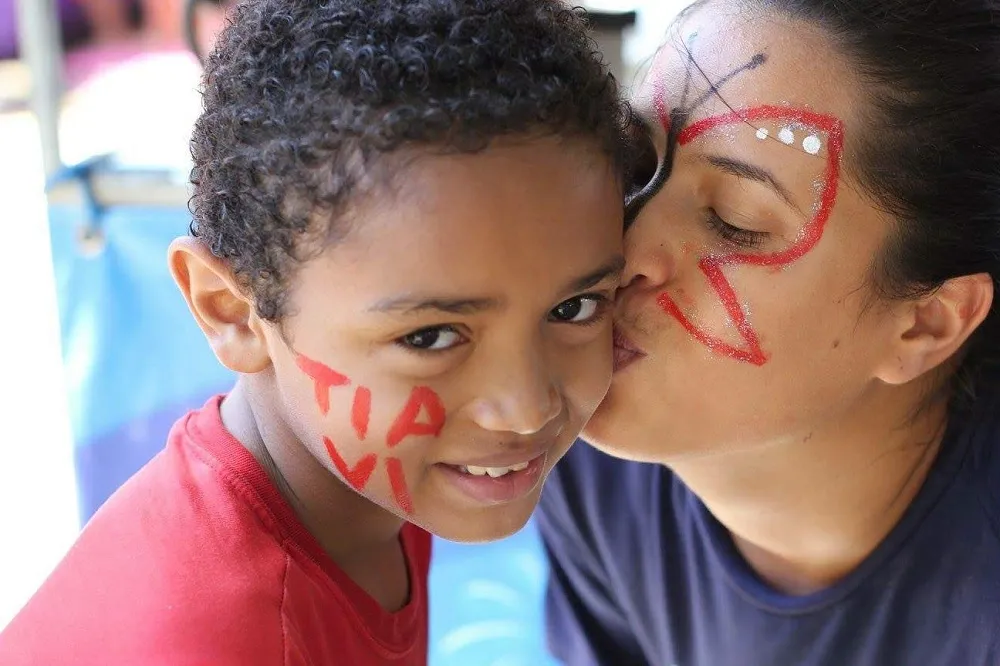 Fotografia realizada antes da pandemia de Covid-19: na Associação Voar, o amor é a base de todos os fazeres
