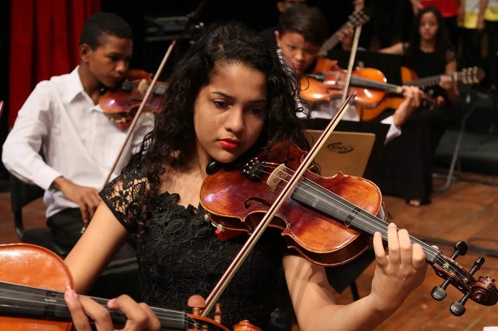 Nesta fotografia feita antes da pandemia de Covid-19, outra das ações formativas do IBLF, contempla a música
