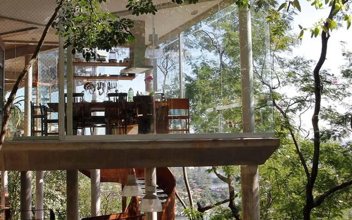 Segundo descrição da propriedade, o espaço é uma mistura entre 