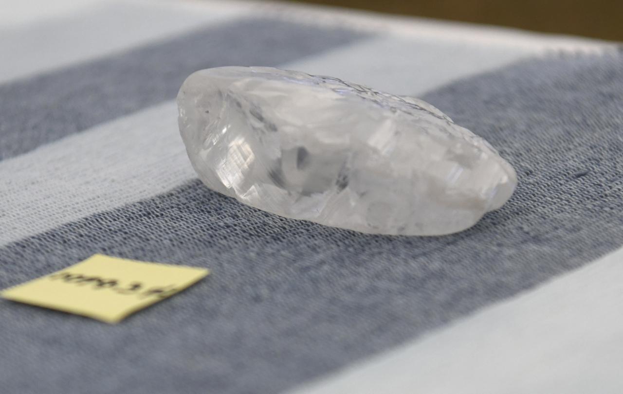 Diamante de 1.098 quilates desenterrado por Debswana em Botswana