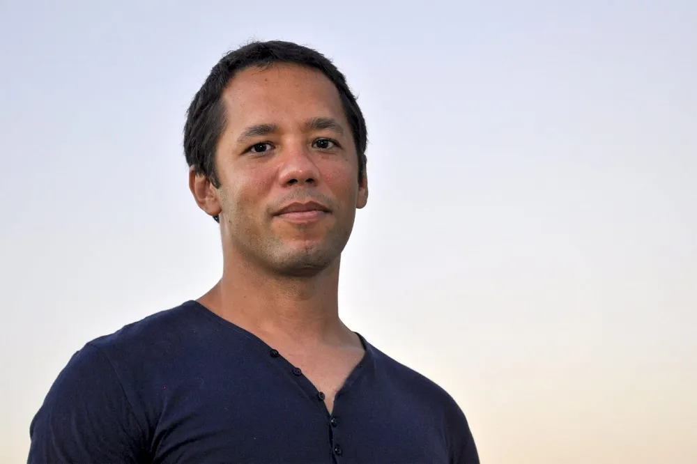 Itamar Vieira Junior adentra em cada terreno de 