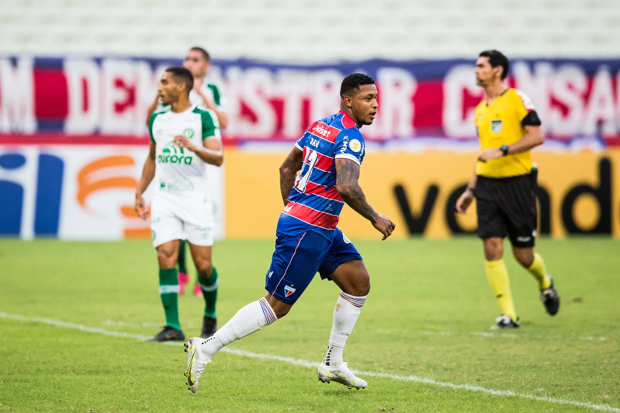 David comemora gol marcado pelo Fortaleza