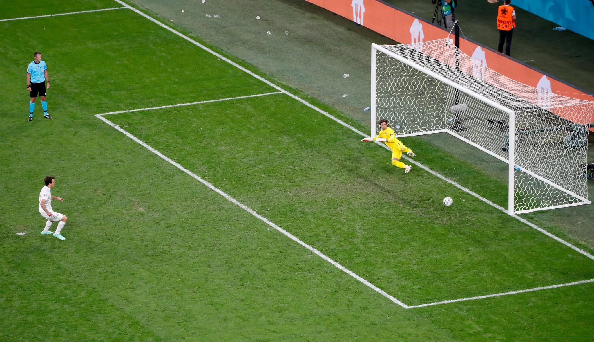 Oyarzabal marcou o pênalti decisivo em favor da Espanha e garantiu a equipe na semifinal da Eurocopa