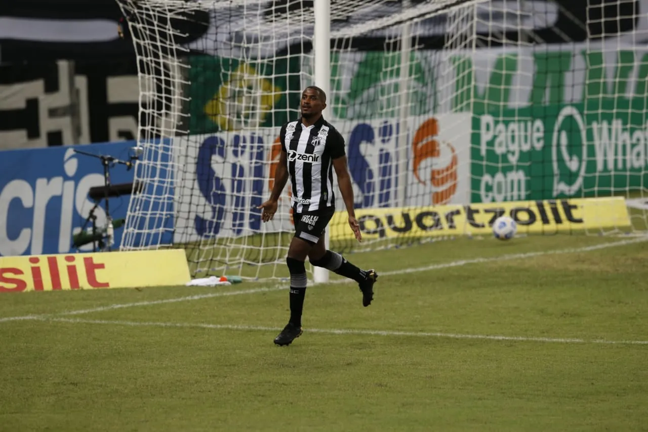 Saulo Mineiro, autor do 1° gol do Ceará contra o Juventude, não viajou com a delegação alvinegra para o Rio de Janeiro