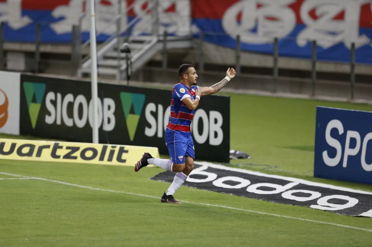 Igor Torres marcou o 4° gol do Fortaleza na partida