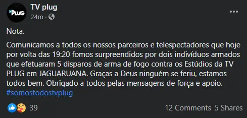 Print de nota da emissora TV Plug sobre ataque a tiros