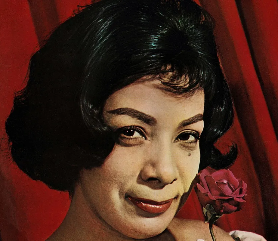 Capa do LP Naturalmente de Elizeth Cardoso