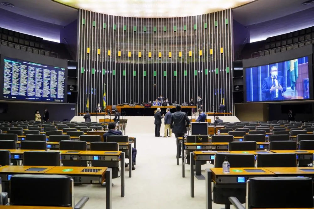 Na Câmara dos Deputados, Foram 278 votos a favor, 145 contra e uma abstenção