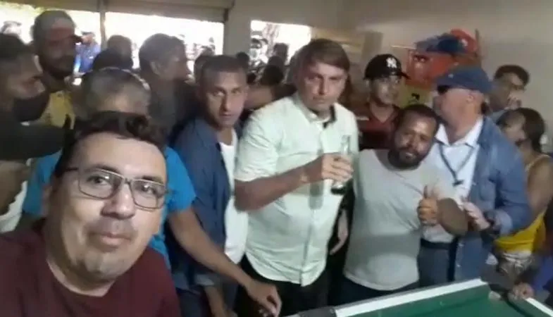Presidente causou aglomeração em um bar de Missão Velha no ano passado