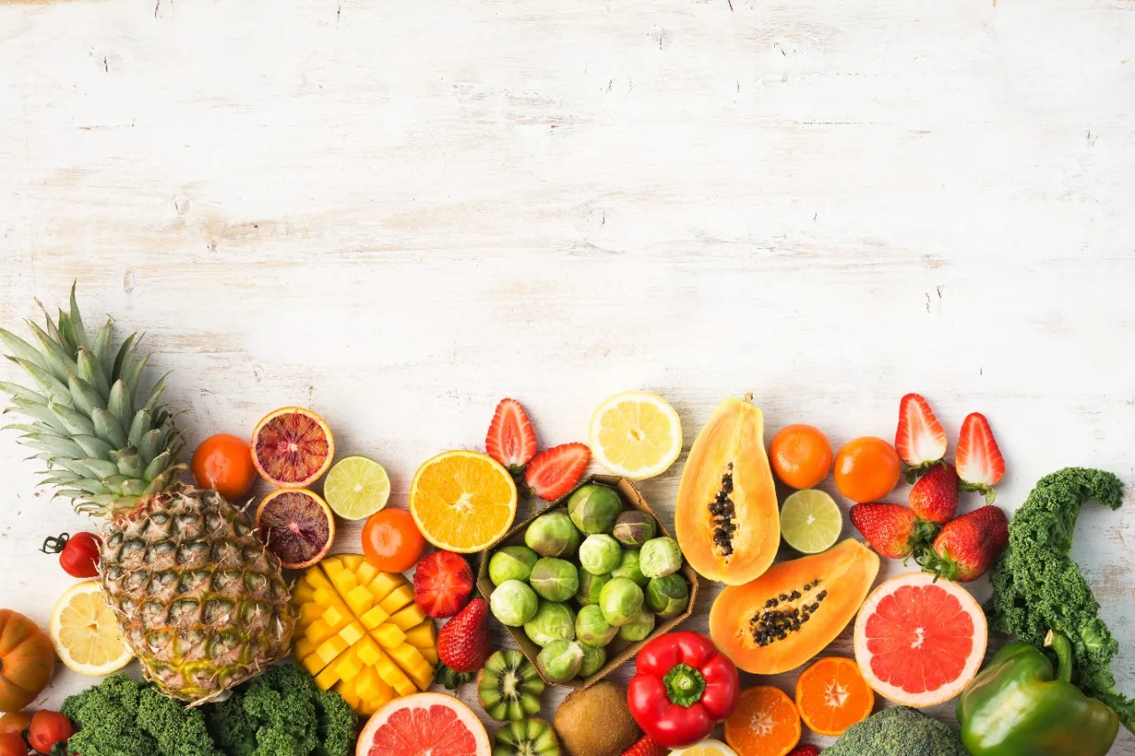 O nutriente pode ser encontrado principalmente nas frutas e nos vegetais