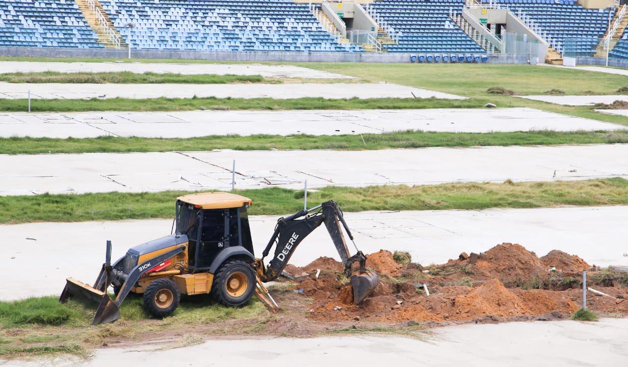 Obra no estádio Presidente Vargas (PV)