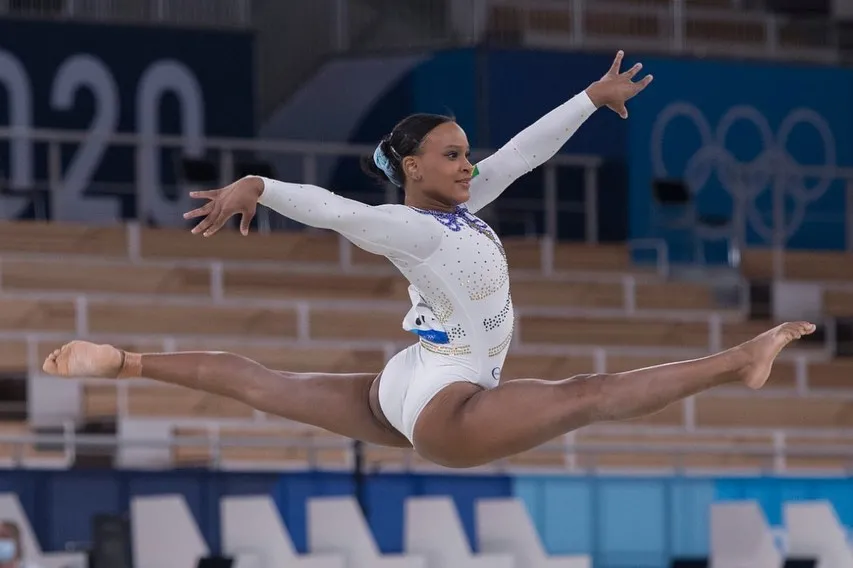 Rebeca garantiu vaga em três finais da ginástica