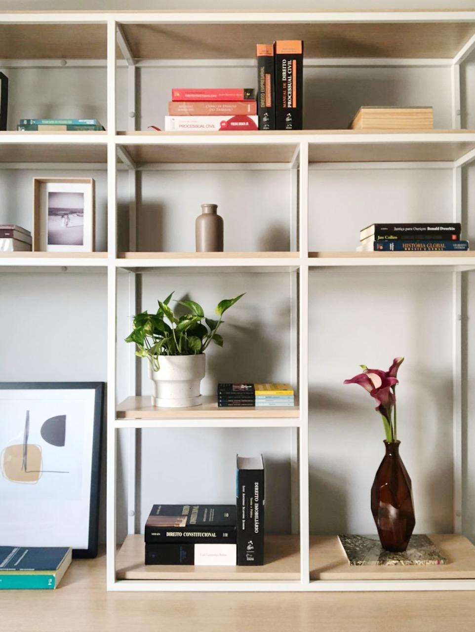 Decoração realizada por Ivana Amorim e Mariana Mendes, sócias da Estúdio MEA.