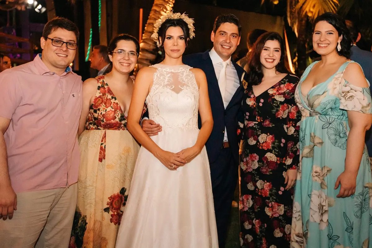 Foto de Eliúde, Raquel, Milena, Rosalvo, Rebeca e Rafaela Carneiro