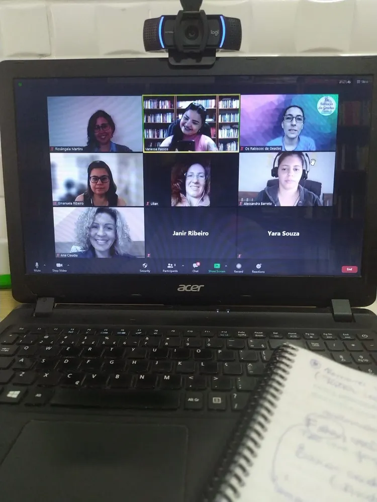 Encontro do curso 3,2,1 Escreva, ministrado pela escritora e professora cearense Vanessa Passos