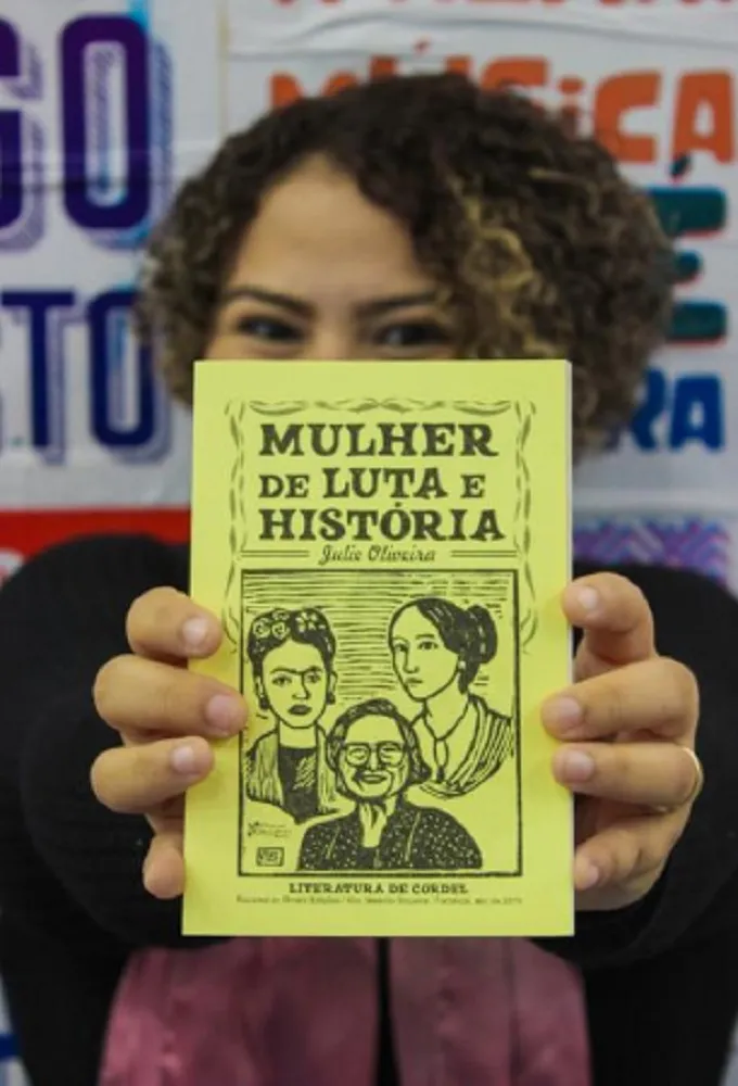 Julie é presença frequente em eventos que discutem a presença e a força da produção de mulheres não apenas no cordel, mas no mercado editorial como um todo