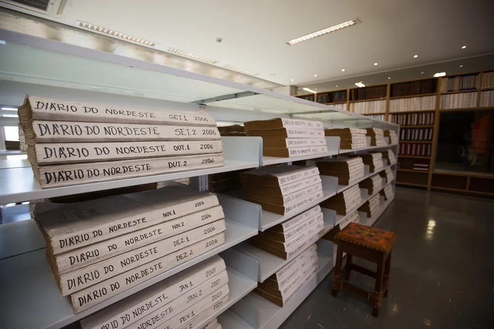 Hemeroteca da BECE resguarda todas as edições impressas do jornal Diário do Nordeste e de outros periódicos