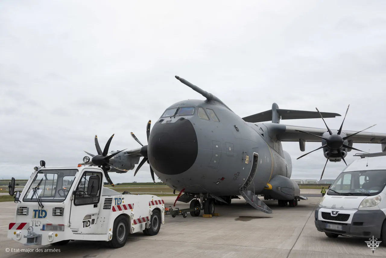 Aeronave usada pelas Forças Armadas da França para retirar os cidadãos franceses do Afeganistão