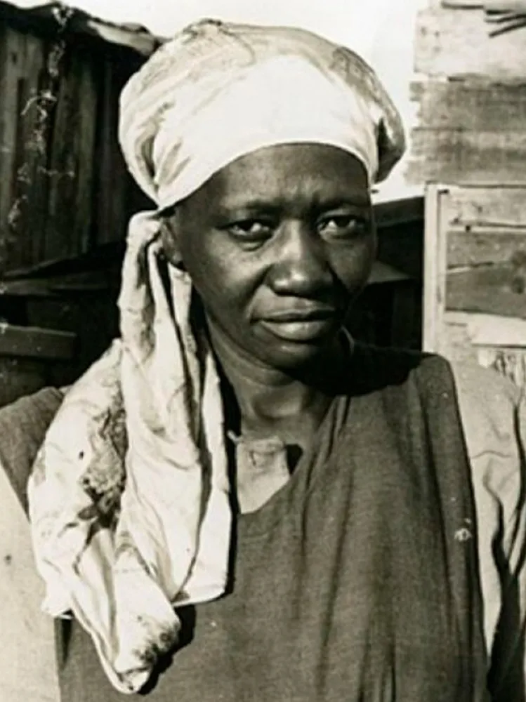 Carolina faleceu em 1977 deixando uma estrada infinda de inspirações, sobretudo para mulheres negras e periféricas de várias partes do Brasil e do mundo
