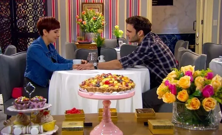 Daniel contracenou na novela ao lado da atriz Amanda Acosta