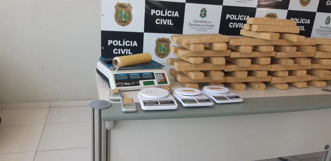 Material apreendido após operações da Polícia Civil