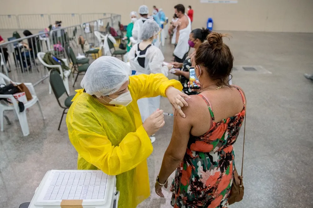 No Ceará, a adoção do passaporte de vacina não foi cogitado publicamente nem pelo Governo do Estado, nem por gestões municipais.