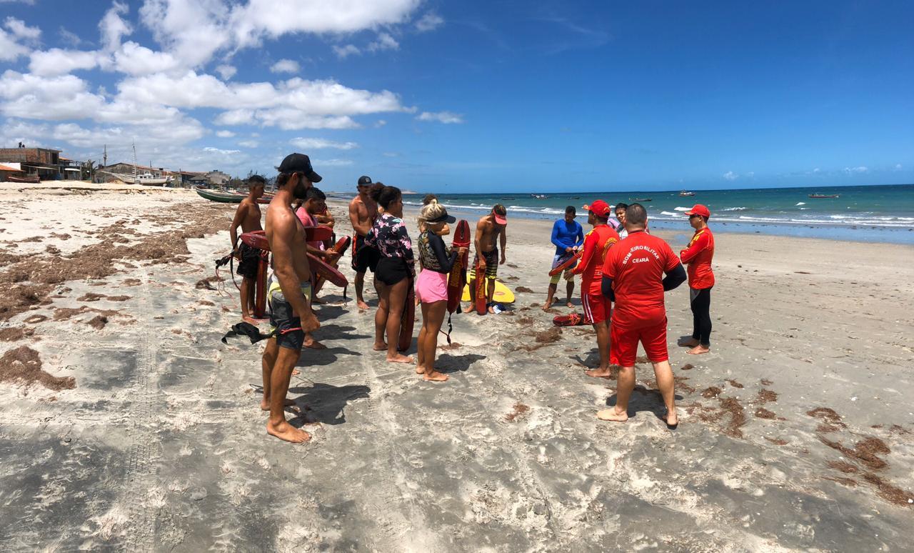 Aula do projeto Kitesurf Guarda Vidas