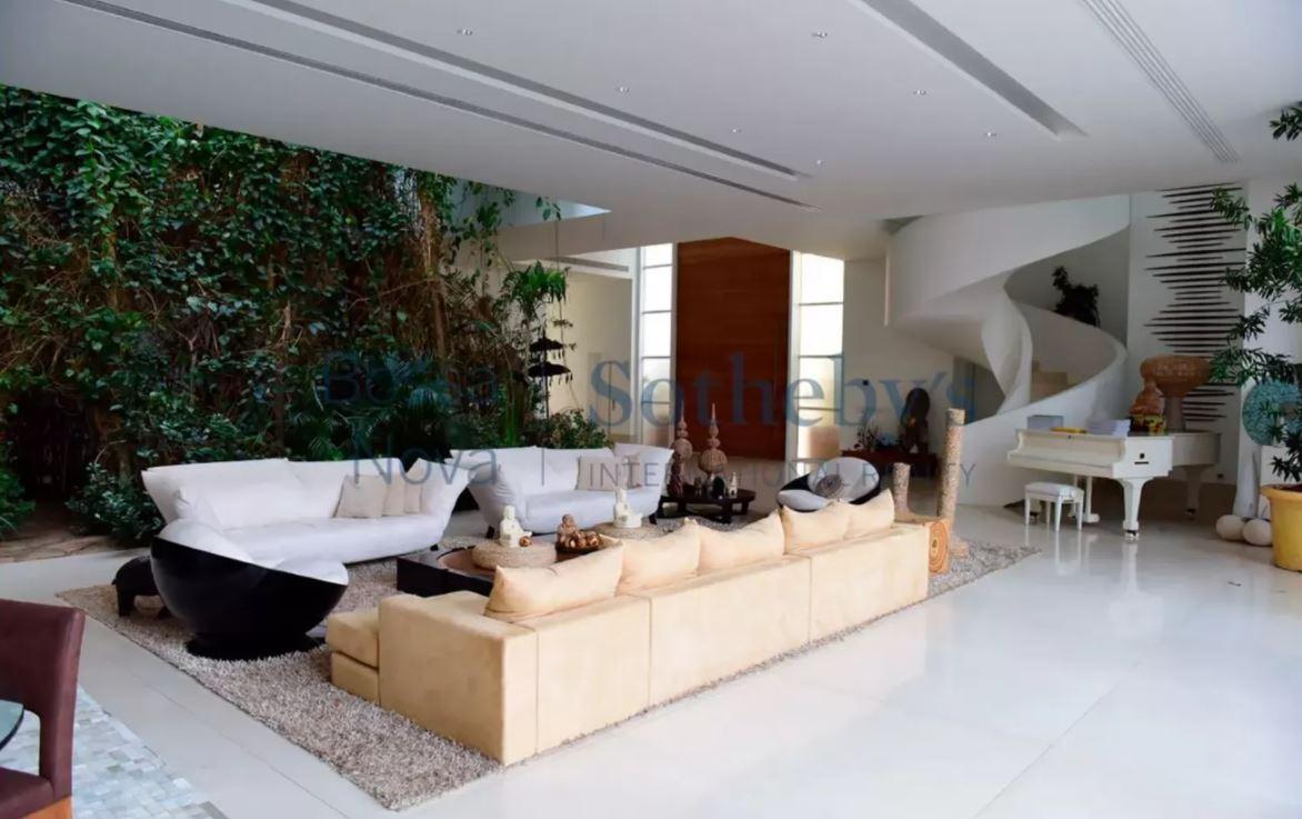 Foto de casa de Xuxa posta à venda e comprada por Karinah