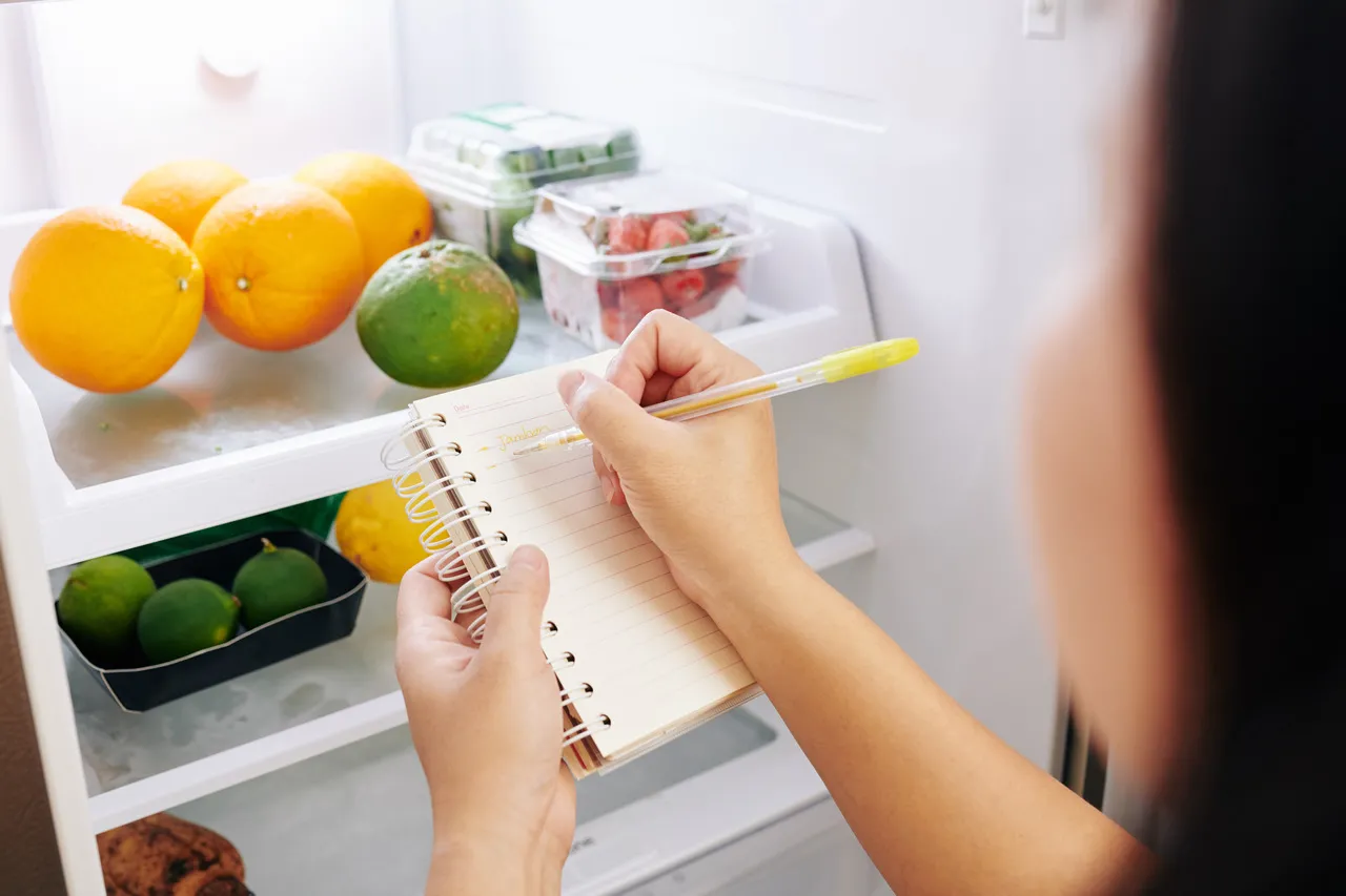 Esteja alimentado e tranquilo para fazer a lista de compras de forma equilibrada