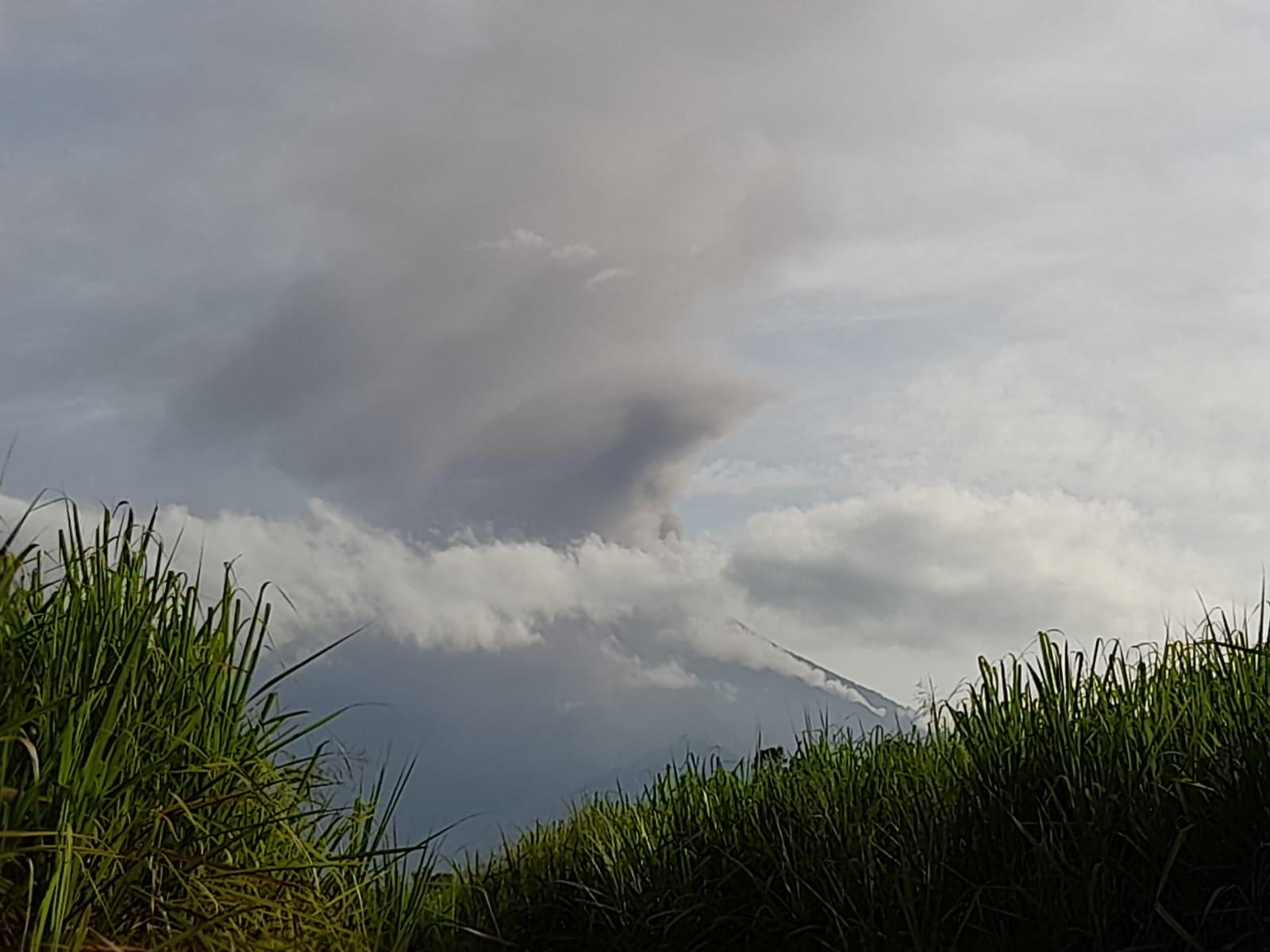 Vulcão de Fogo, na Guatemala, em fase eruptivva