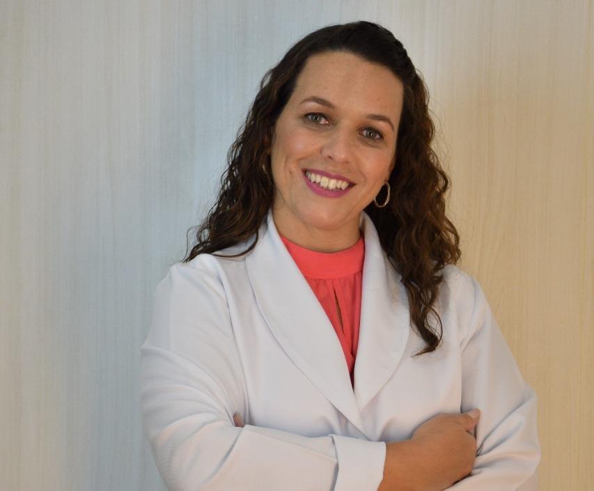 Lilian Serio é ginecologista e especialista em medicina reprodutiva