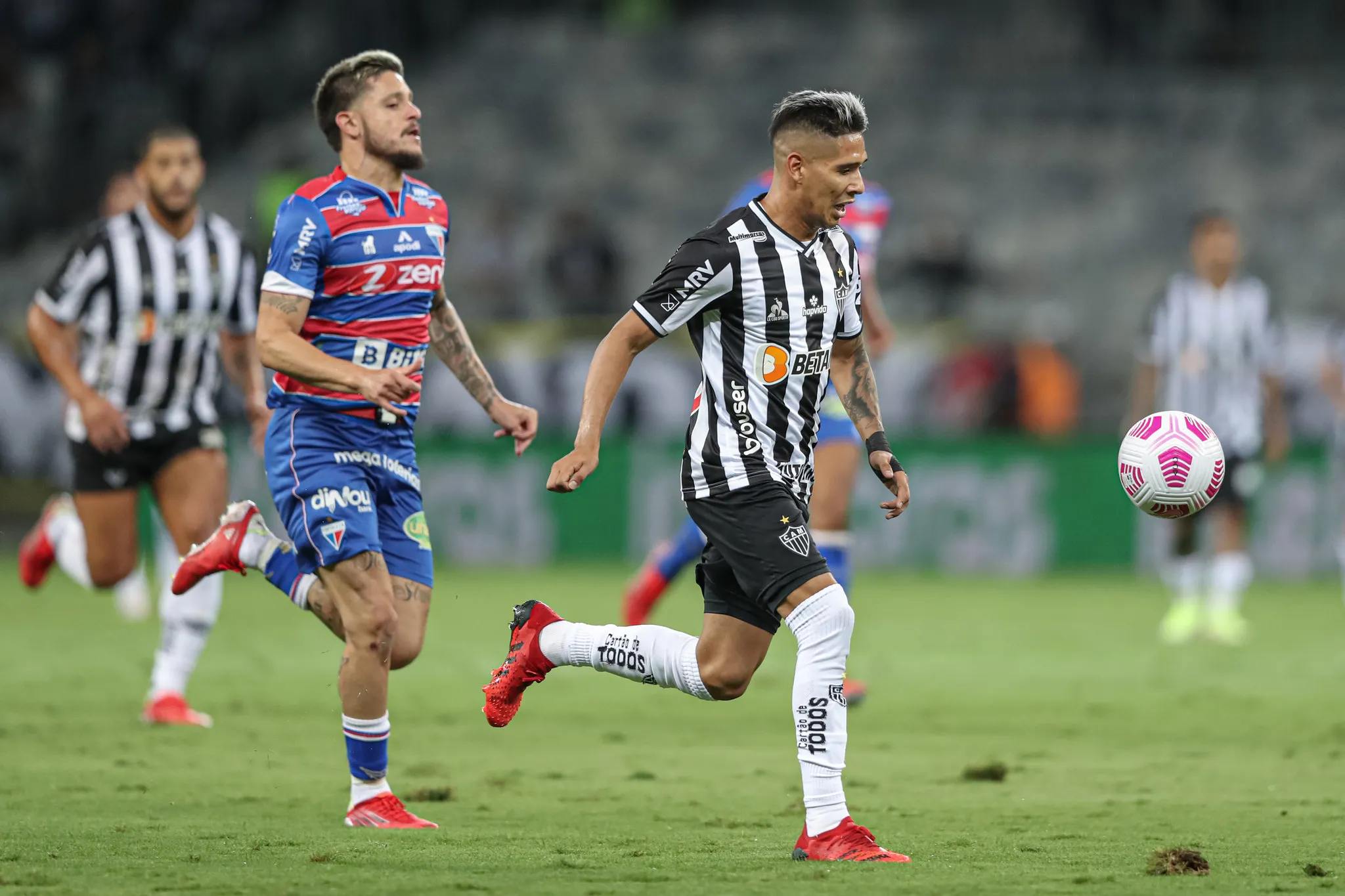 Gol um gol e uma assistência, Zaracho foi um dos principais destaques do Atlético-MG na partida