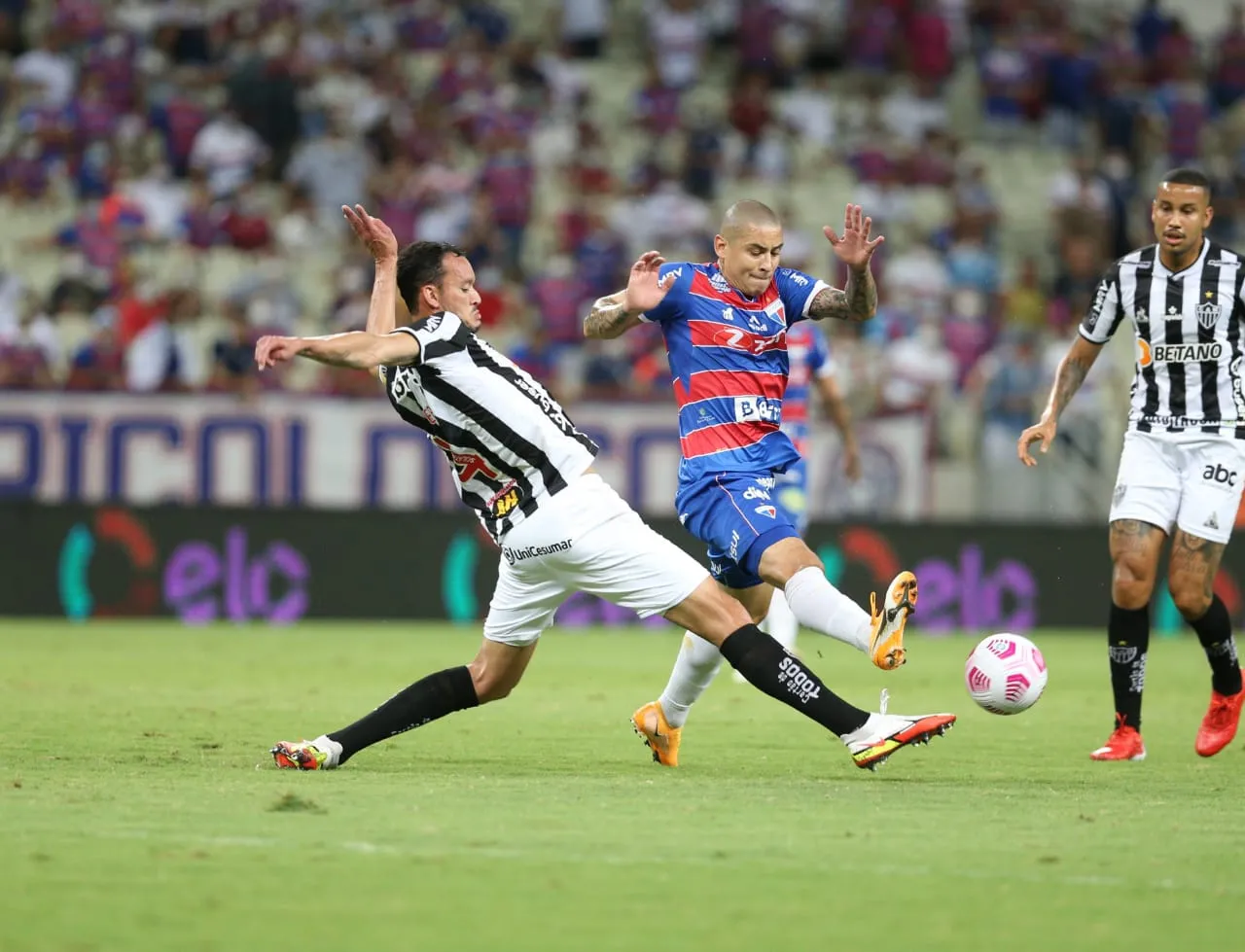 Defesa do Atlético-MG neutralizou as tentativas do Fortaleza durante o 1° tempo