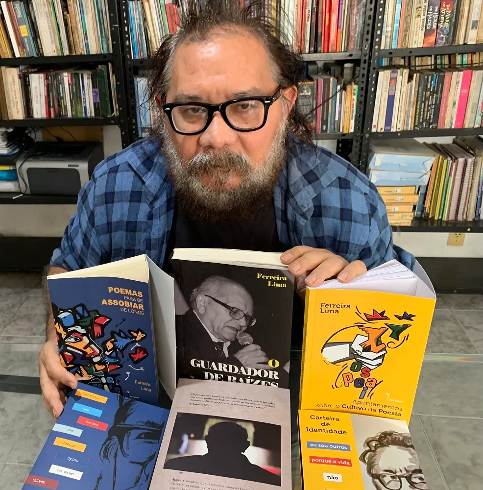 No próximo ano, Ferreira Lima pretende publicar o último livro da “Trilogia do Anonimato”, uma antologia poética