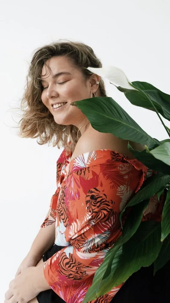 Quem procura Flora são marcas que já possuem um pensamento revolucionário; isso, de acordo com ela, diminui muito os estresses do serviço
