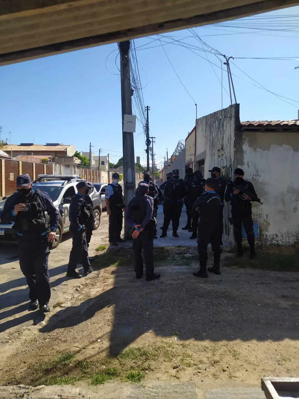 Dezenas de policiais militares foram deslocados para a região onde foi filmada a ação criminosa