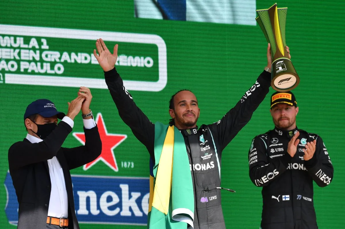 Max Verstappen, da Holanda, foi batido por Hamilton