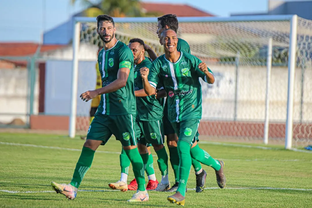Floresta goleou o Crato por 9 a 2 nesta quarta-feira (17) e avançou às semifinais da Taça Fares Lopes 2021