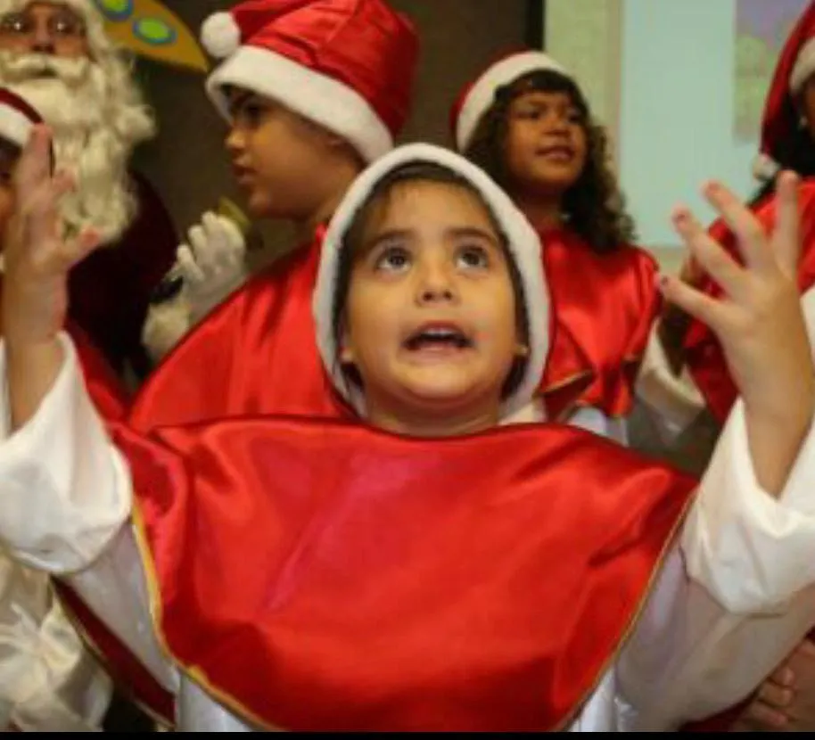 Dos benefícios por ter iniciado tão cedo na música, Esther destaca o desenvolvimento de uma melhor coordenação motora, por exemplo