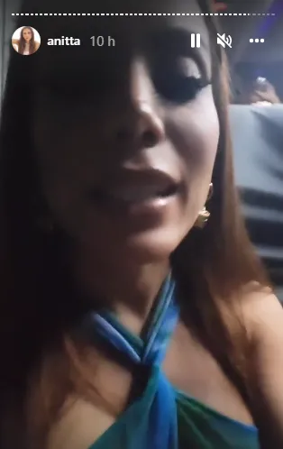 Cantora fez pedido aos convidados nos stories do Instagram