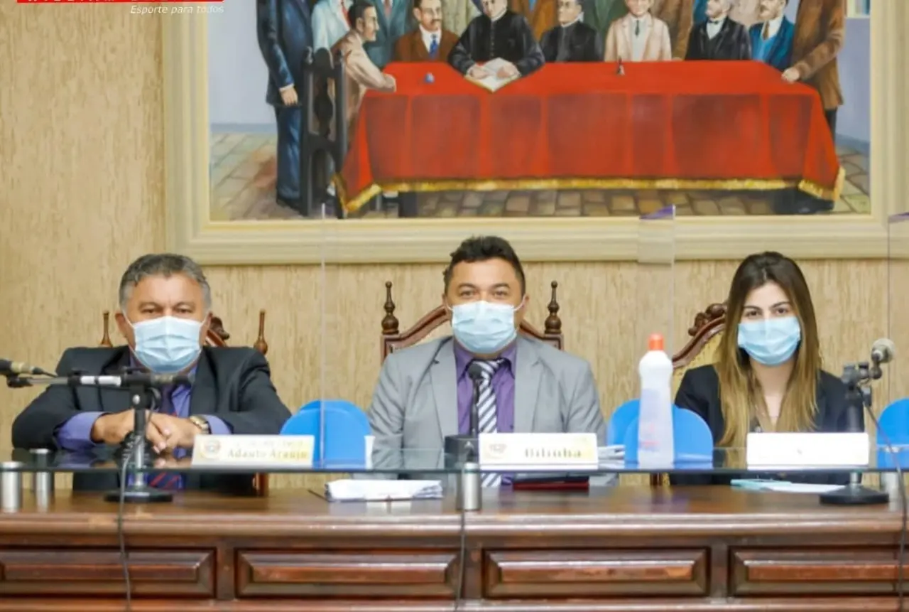 Nova Mesa Diretora da Câmara de Juazeiro do Norte: William Bazílo como novo presidente, Adauto Araújo (PTB) como segundo-secretário e Dr. Yanny primeira-secretária.