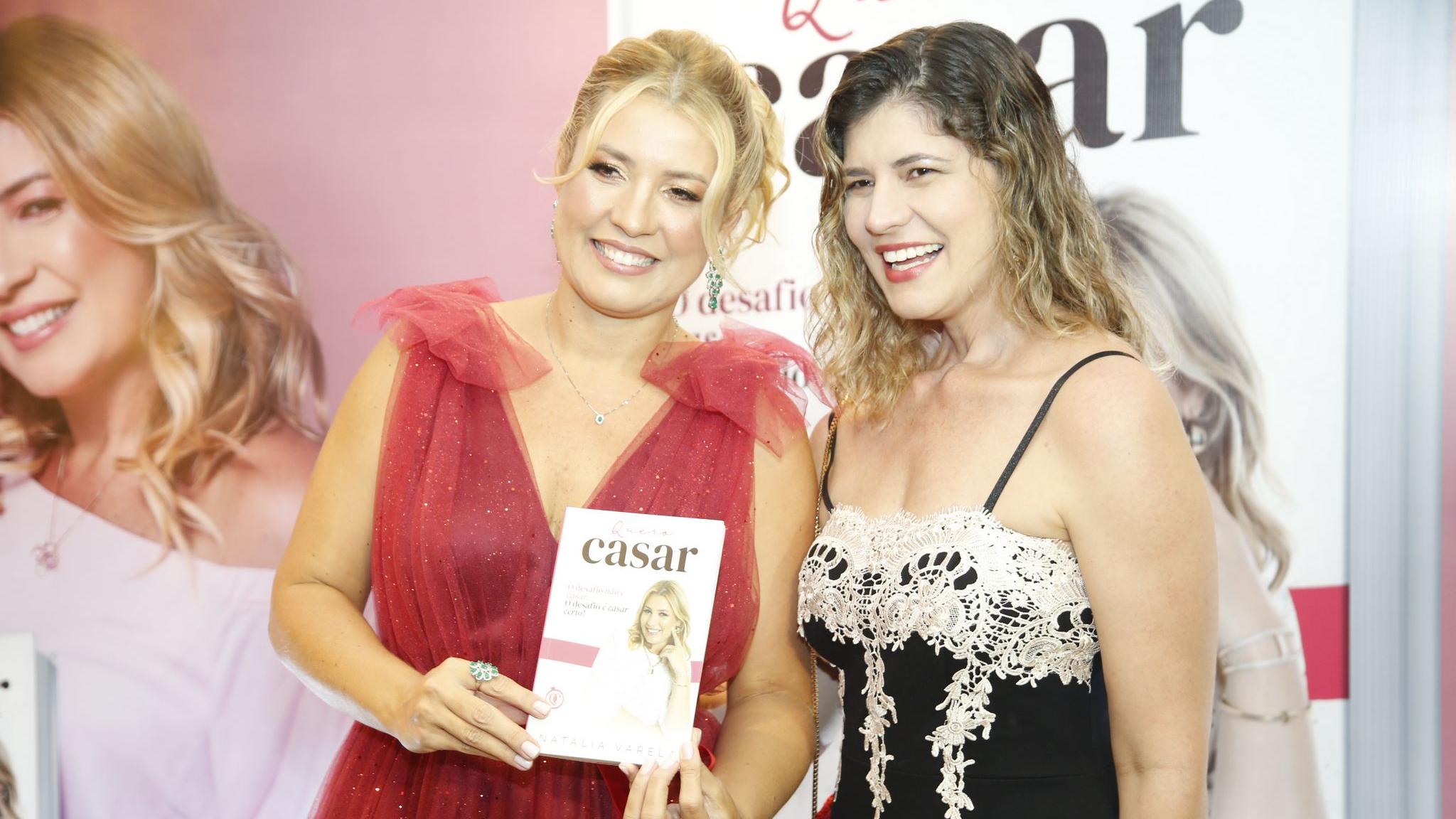 CAPTEI: Natália Varela lança livro para quem quer casar - Jeritza