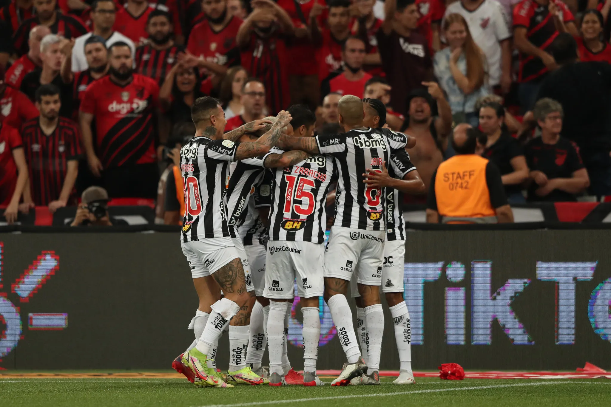 Atlético-MG venceu o Athletico-PR por 6 a 1 no placar agregado e faturou o bicampeonato da Copa do Brasil