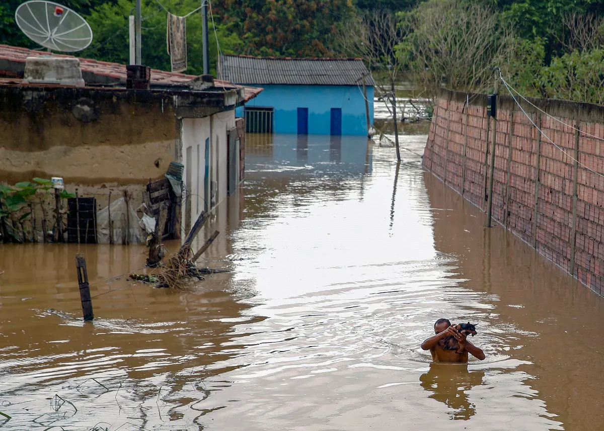 Casas ficaram alagadas após as chuvas