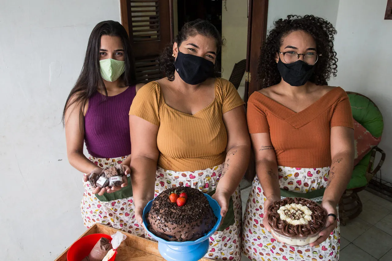 Da esquerda para a direita, Ellen Guedes, Amanda Maciel e Beatriz Maciel