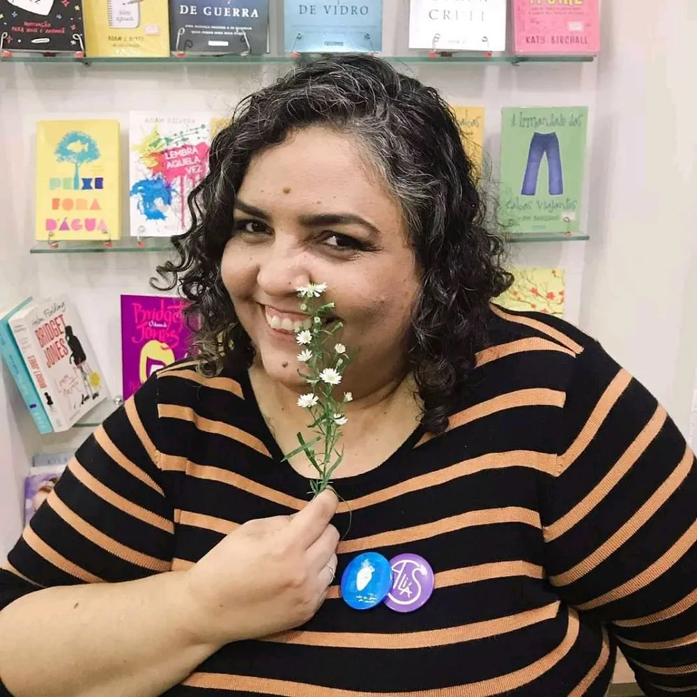 Além de escritora, Anna K Lima também é publisher da Aliás Editora, cujo objetivo é publicar apenas trabalhos desenvolvidos por mulheres
