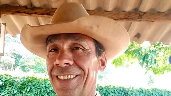Rodrigo vive uma vida reclusa, longe das mídias sociais